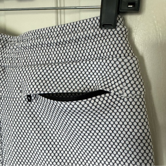 Nike Tech Fleece Shorts - Picture 6 of 6
